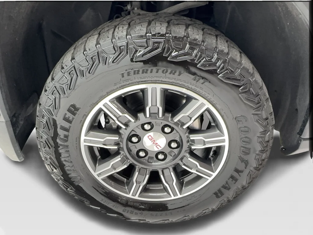 Used 2025 Black GMC AT4 image 18