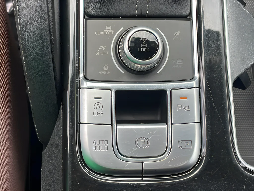 Used 2024 Black Kia SX-Prestige image 21