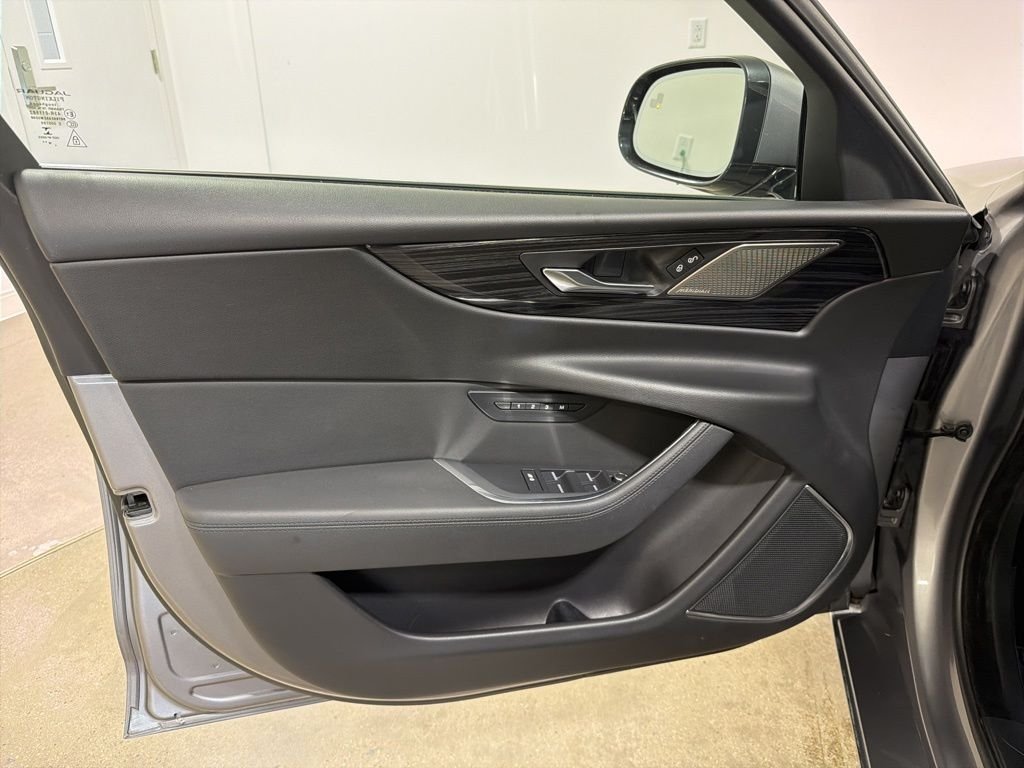 Used 2020 Eiger Gray Metallic Jaguar S image 9