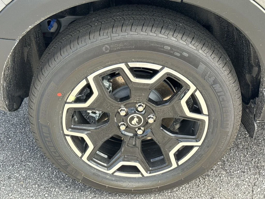 New 2026 Gray Ford Outer Banks image 17