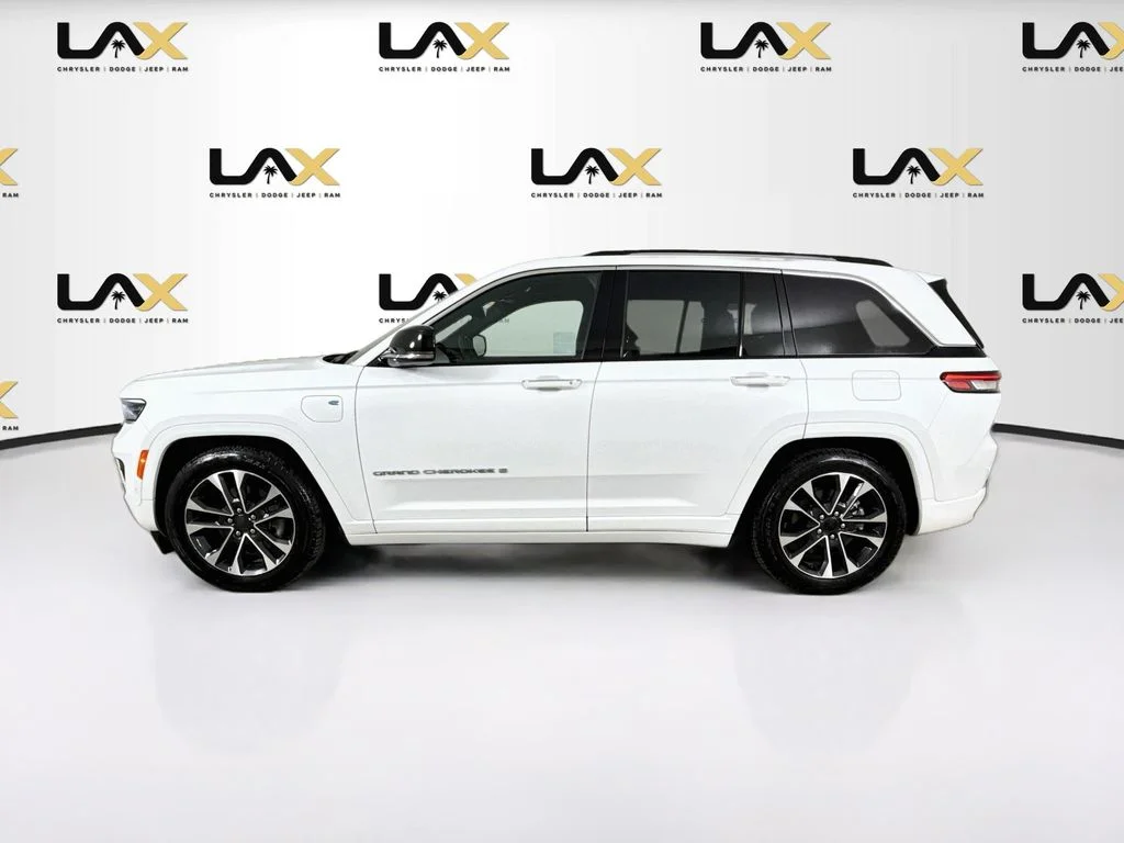 Used 2023 White Jeep Overland 4xe image 4