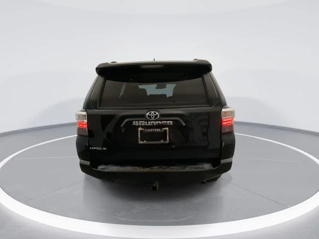 Used 2020 Black Toyota SR5 image 3