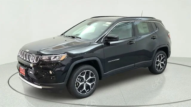 New 2026 Diamond Black Crystal Pearl-Coat Exterior Paint Jeep Limited image 5