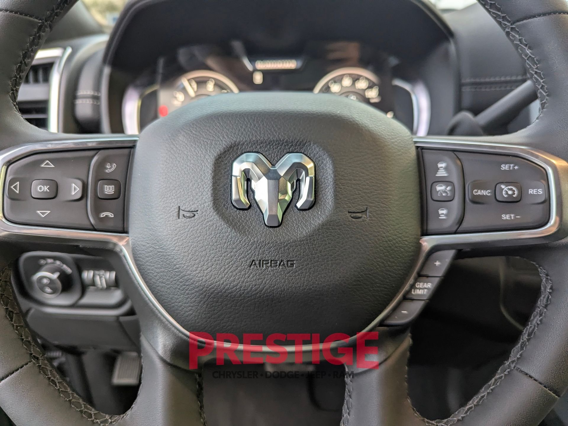 2025 RAM 3500 Laramie - Photo 13