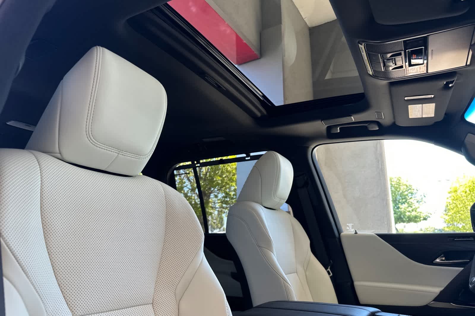 New 2026 Manganese Luster Lexus LX 700h LUXURY image 19