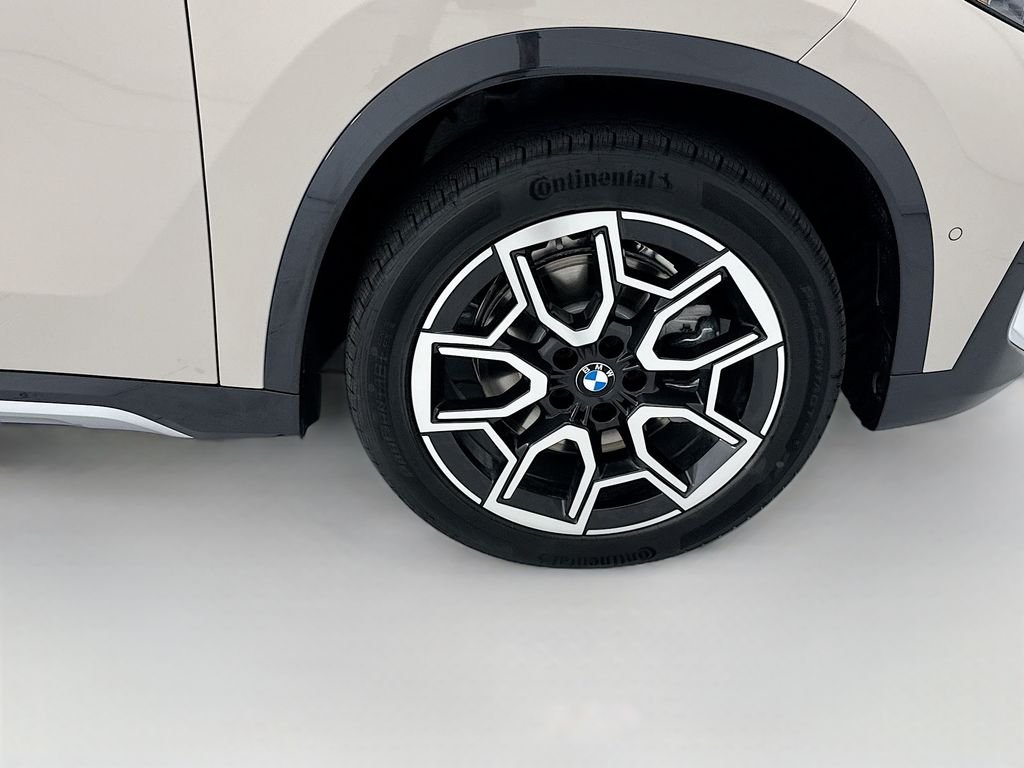 New 2026 Gray Metallic BMW xDrive28i image 31