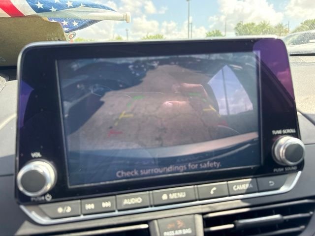 Used 2024 Silver Nissan 2.5 SV image 22