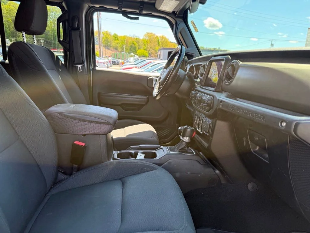 Used 2021 Green Jeep Unlimited Willys image 9