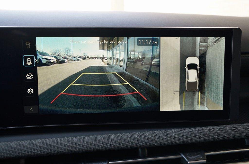 New 2025 Phantom Black Hyundai Limited image 23