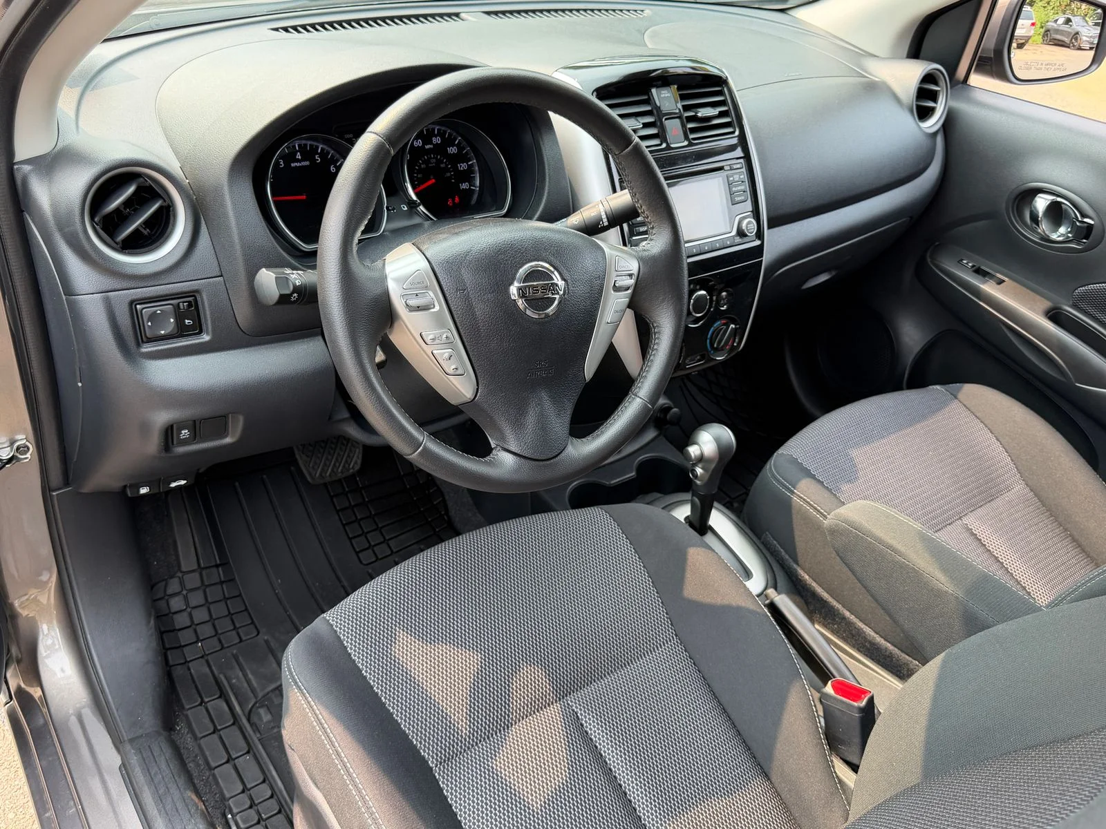 Used 2017 Khaki Nissan 1.6 SV image 33