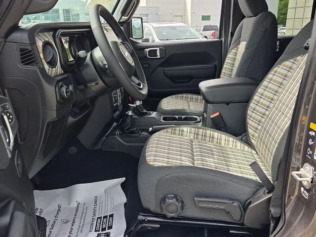 New 2026 Granite Crystal Metallic Clear-Coat Exterior Paint Jeep 85th Anniversary Edition image 6