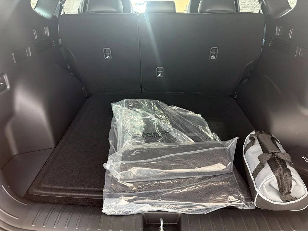 New 2026 Phantom Black Hyundai SEL Plus image 9
