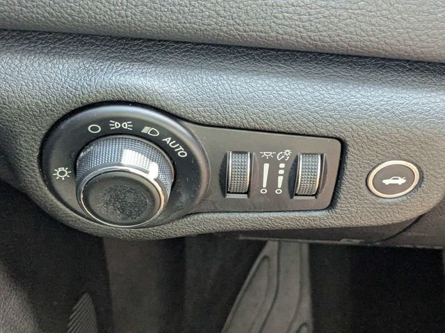 Used 2016 Blue Chrysler Limited image 22