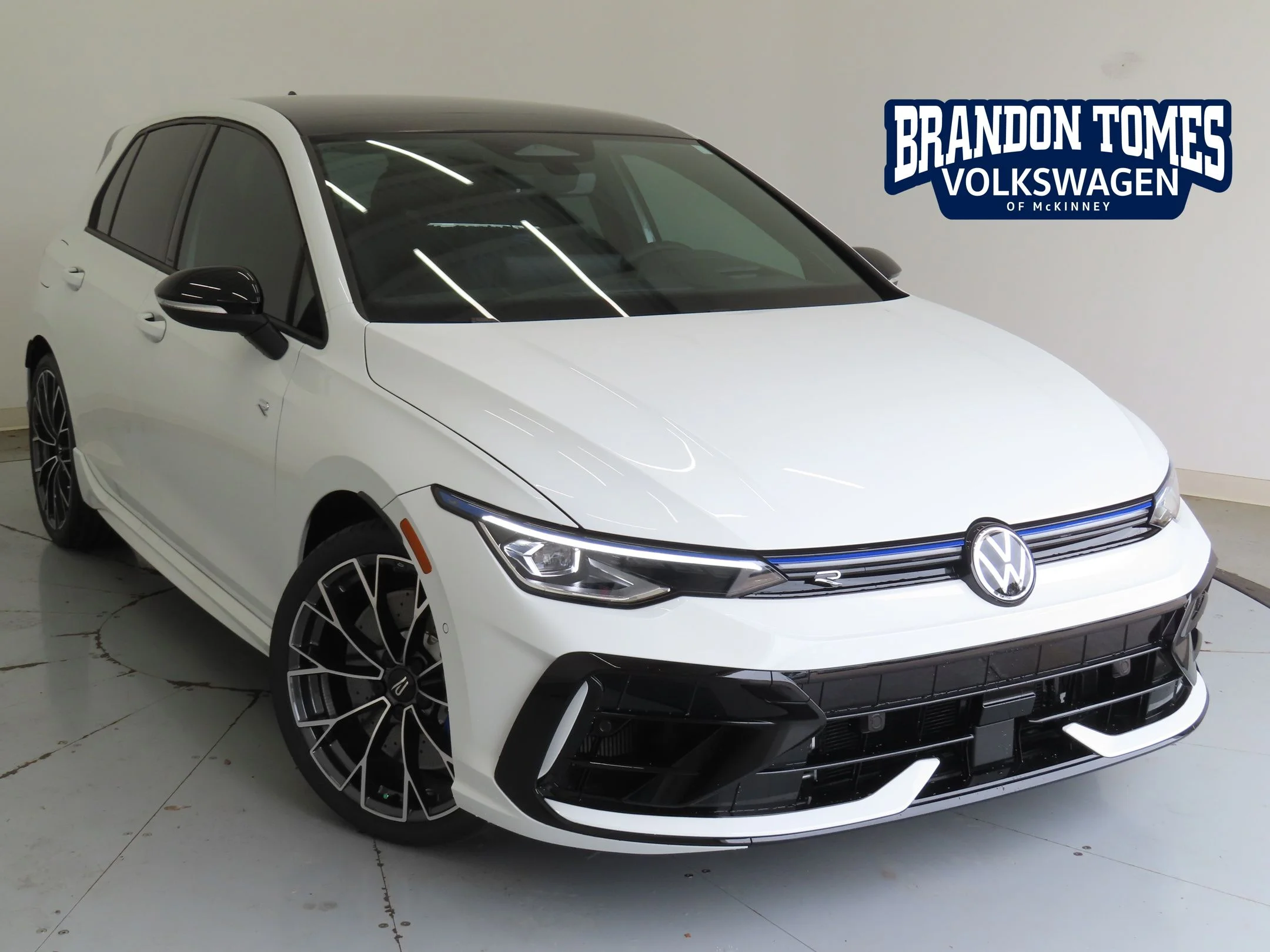 2026 Volkswagen Golf R Golf R 4-door DSG's photo