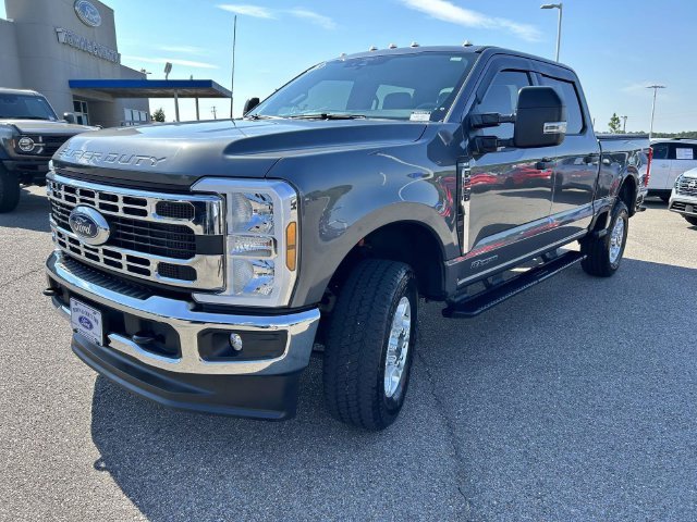 Used 2026 Gray Ford XLT image 11