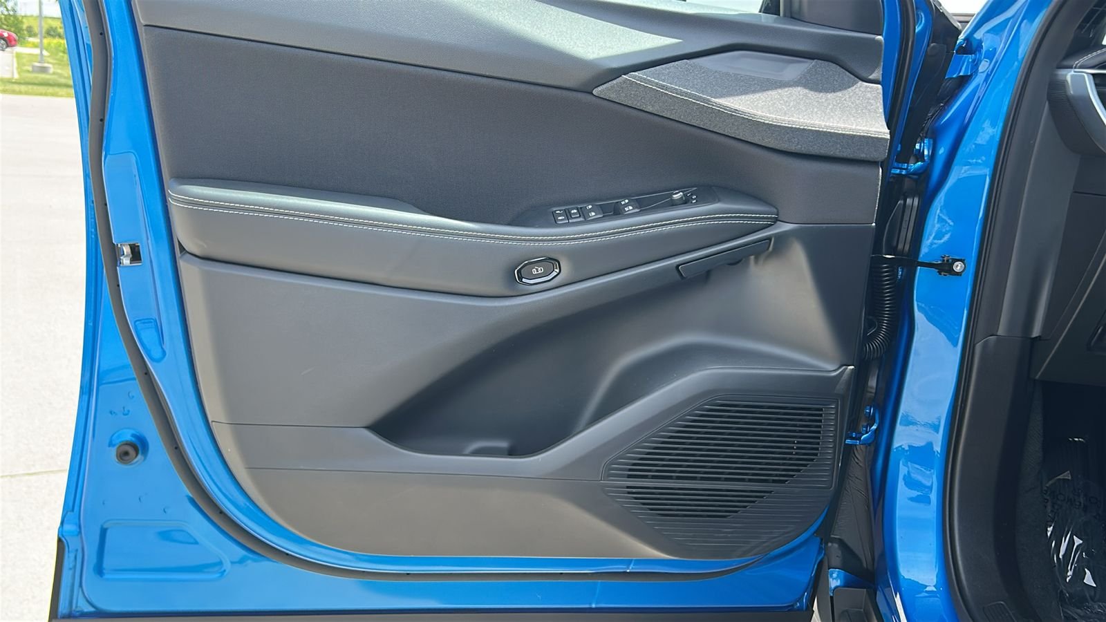 New 2026 Hydro Blue Pearlcoat Jeep Laredo image 18