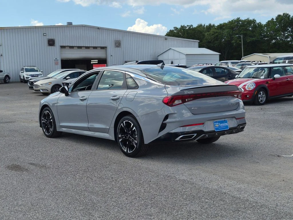 Used 2022 Gray Kia GT-Line image 3