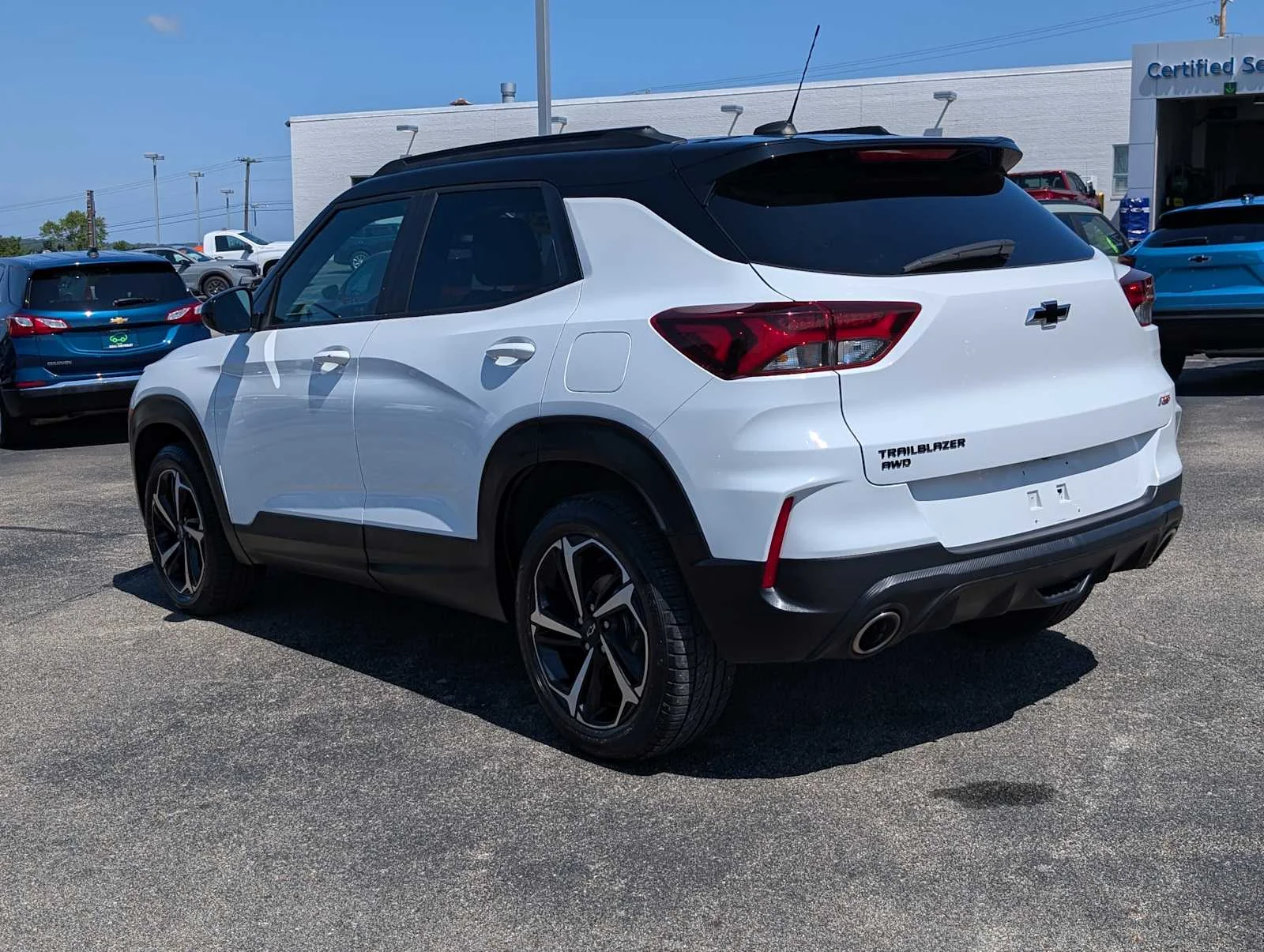 Used 2022 SUMMIT WHITE Chevrolet RS image 11