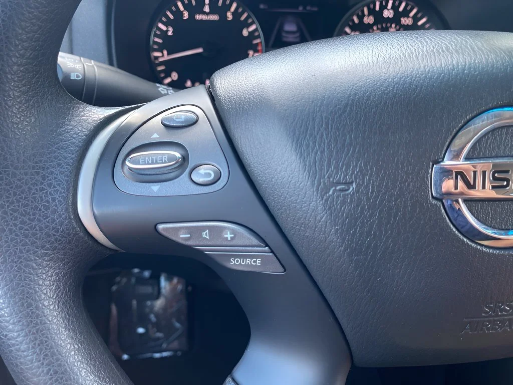 Used 2015 C Black Nissan S image 19