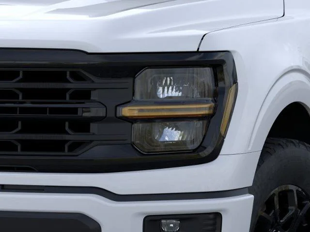 New 2026 Oxford White Ford XLT image 37