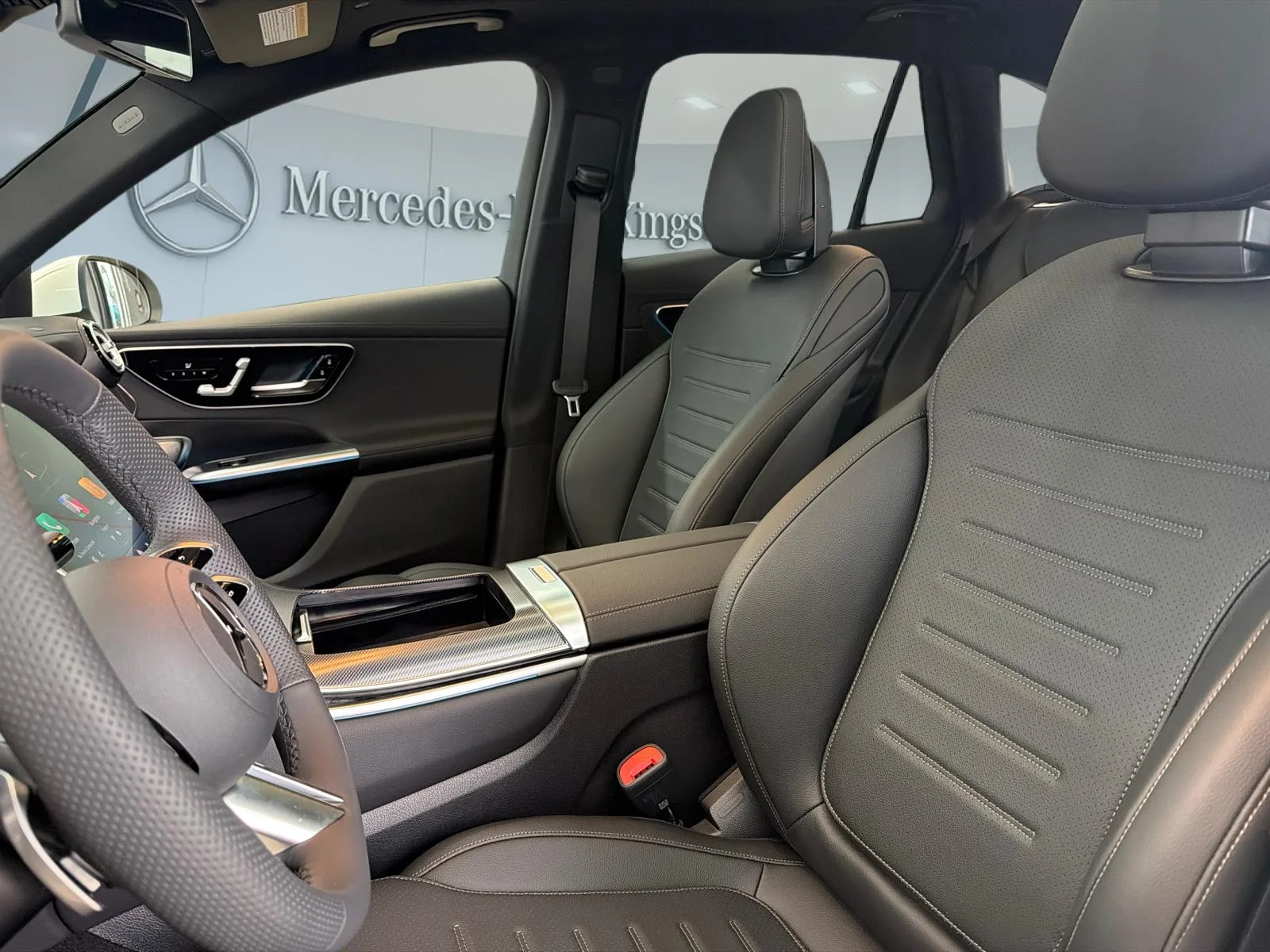New 2026 White Mercedes-Benz GLC 300 image 14