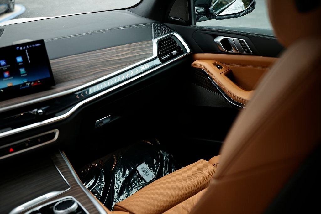 New 2026 Mineral White Metallic BMW sDrive40i image 29