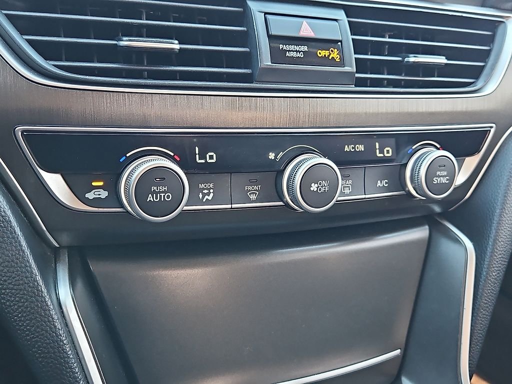 Used 2019  Honda LX image 17