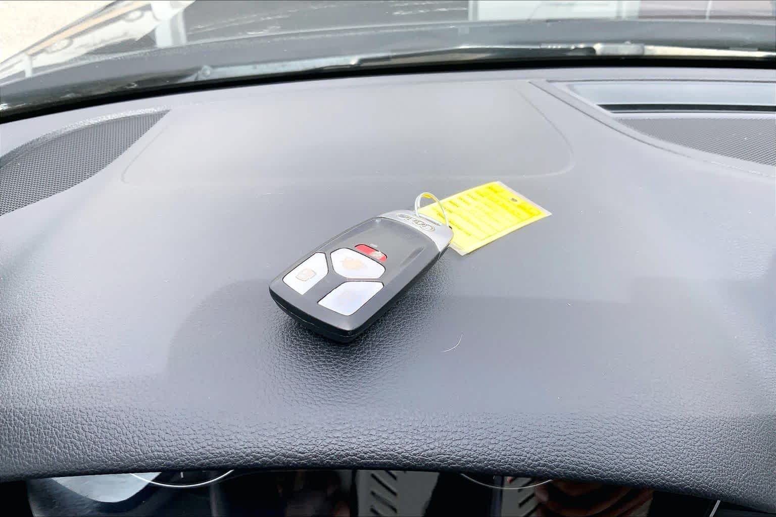 Used 2017  Audi Premium image 12