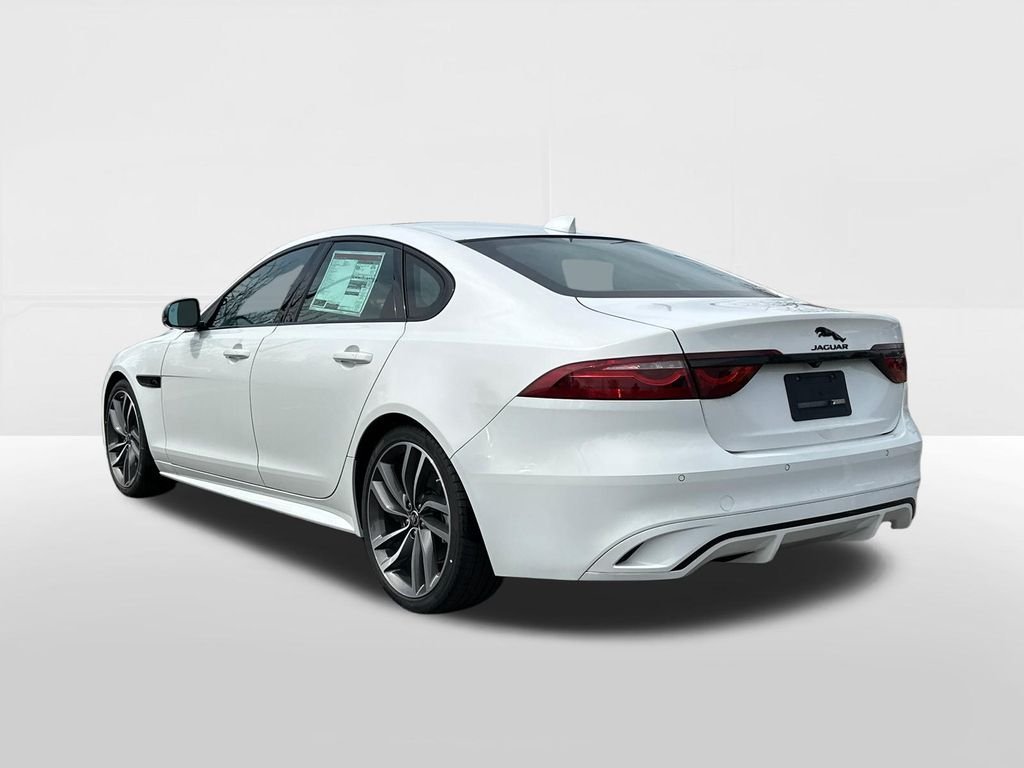 New 2024 Fuji White JAGUAR P300 R-DYNAMIC SE AWD image 2