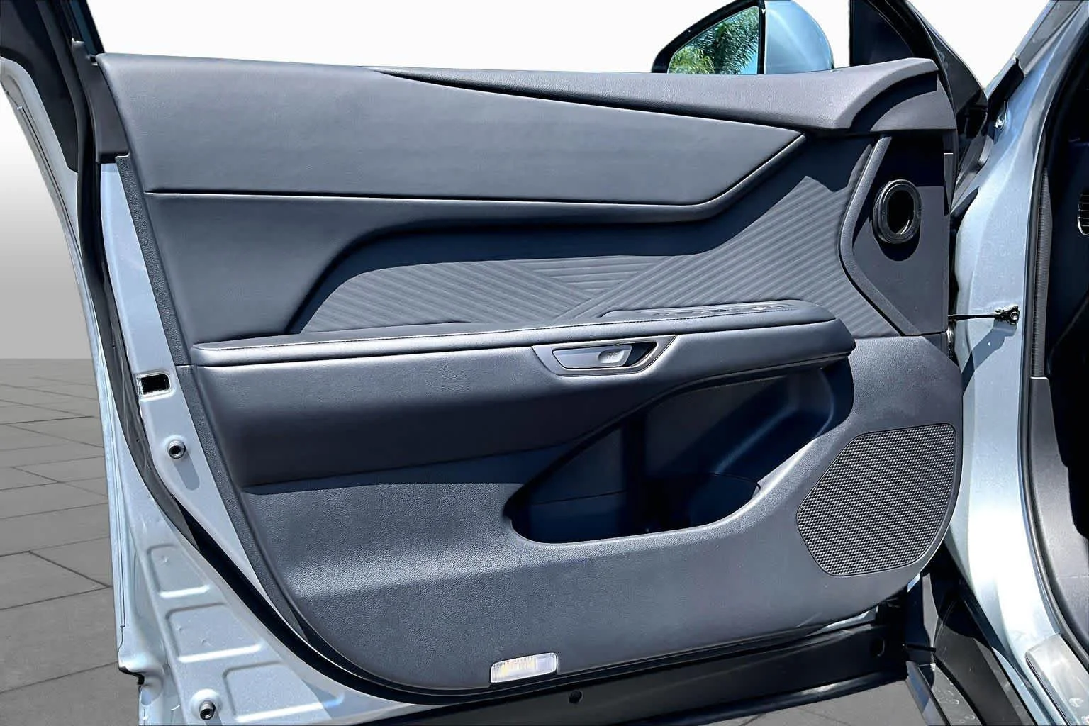 New 2026 Iridium Lexus PREMIUM image 16