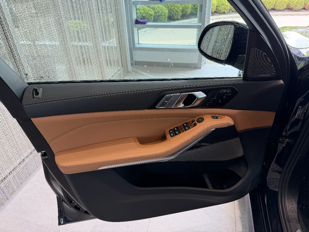 2027 BMW X7 40i - Photo 11