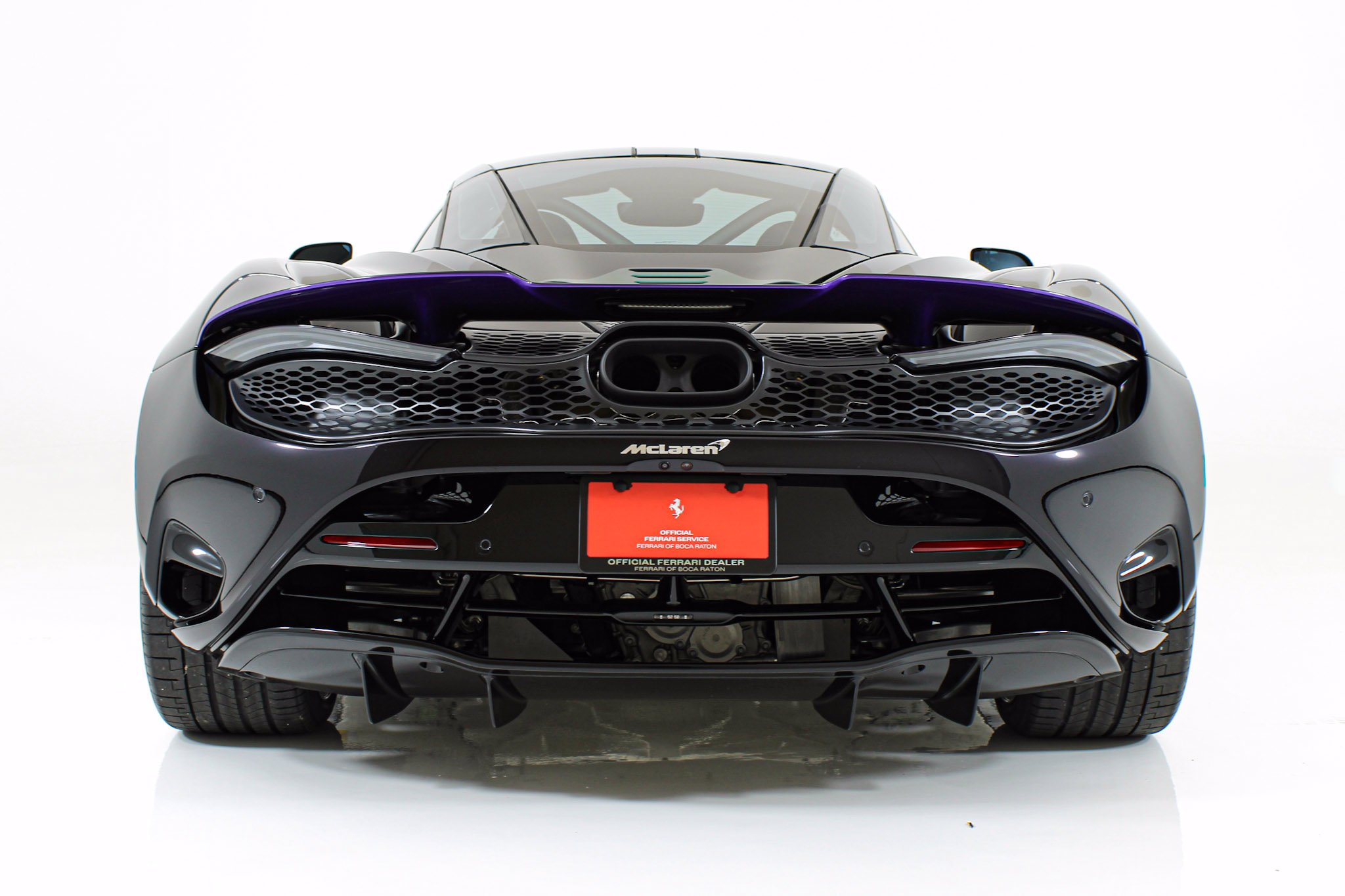 Used 2024 Purple McLaren Coupe image 18