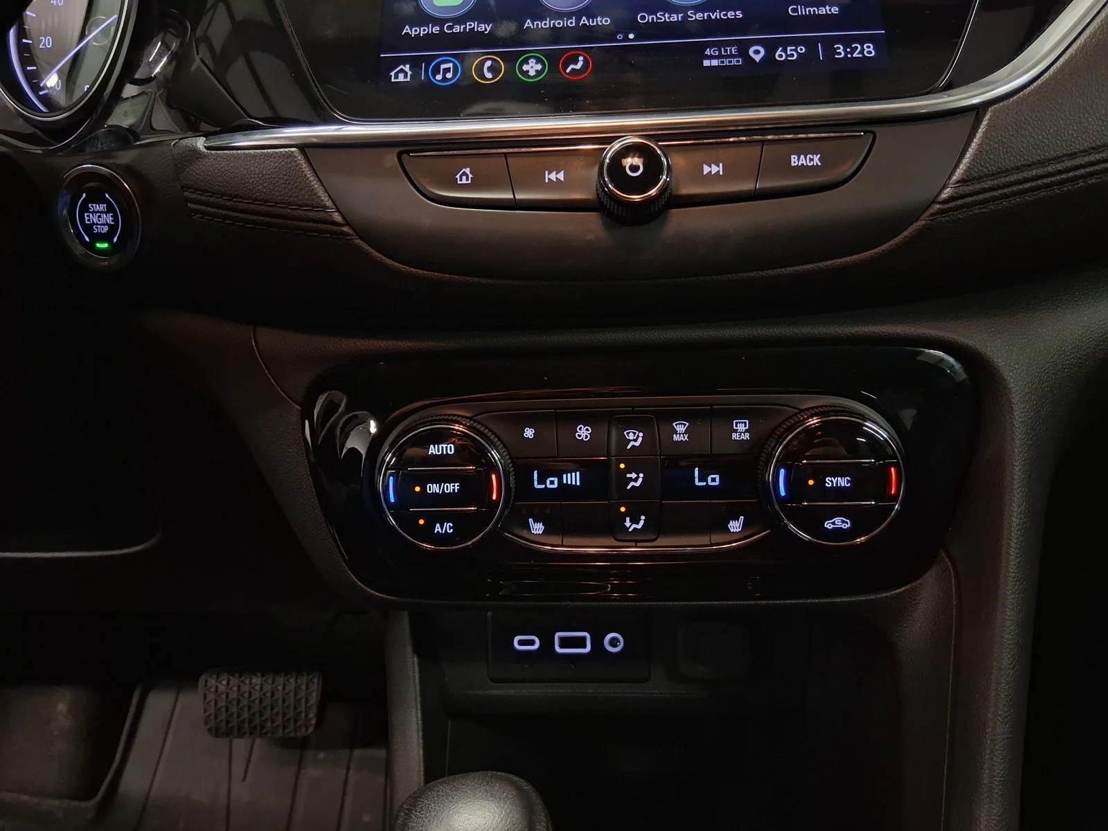 Used 2023 Black Buick Essence image 10