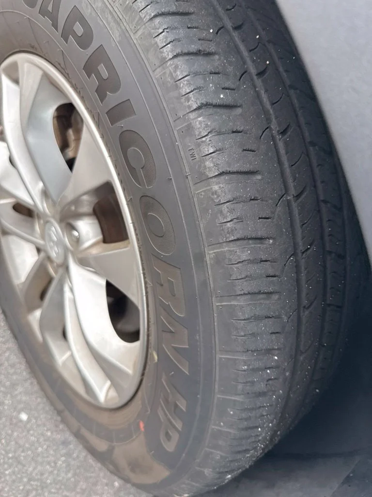 Used 2019 Gray Hyundai SE image 8