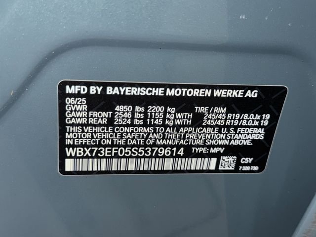 Certified Used 2025 Cape York Green Metallic BMW xDrive28i image 38
