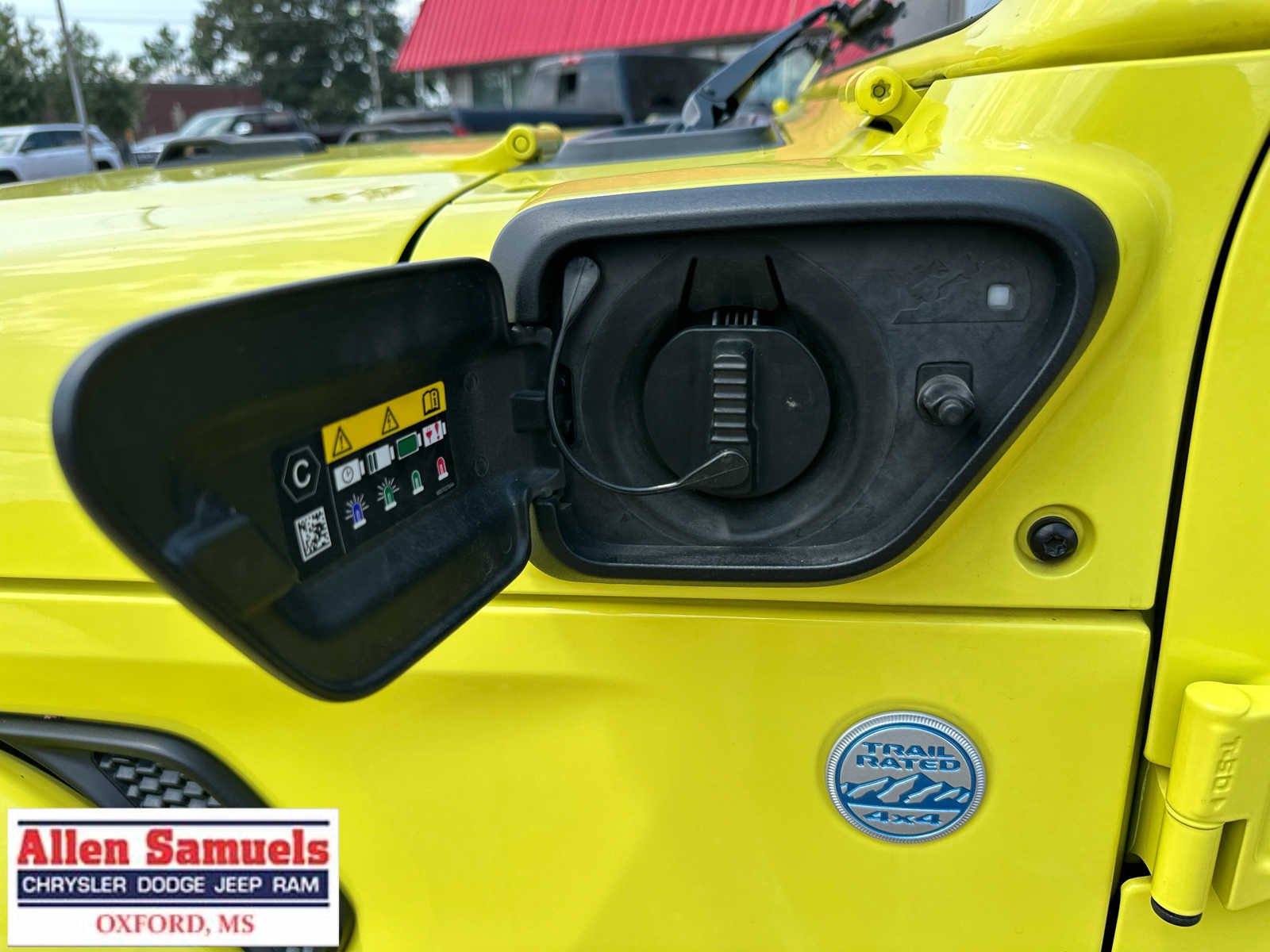 Used 2022 High Velocity Clearcoat Jeep Unlimited Sahara image 59