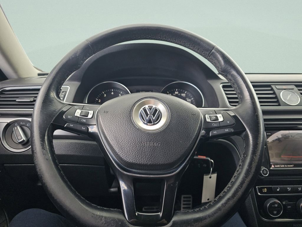 Used 2017 Platinum Gray Metallic Volkswagen R-Line w/Comfort Pkg image 30