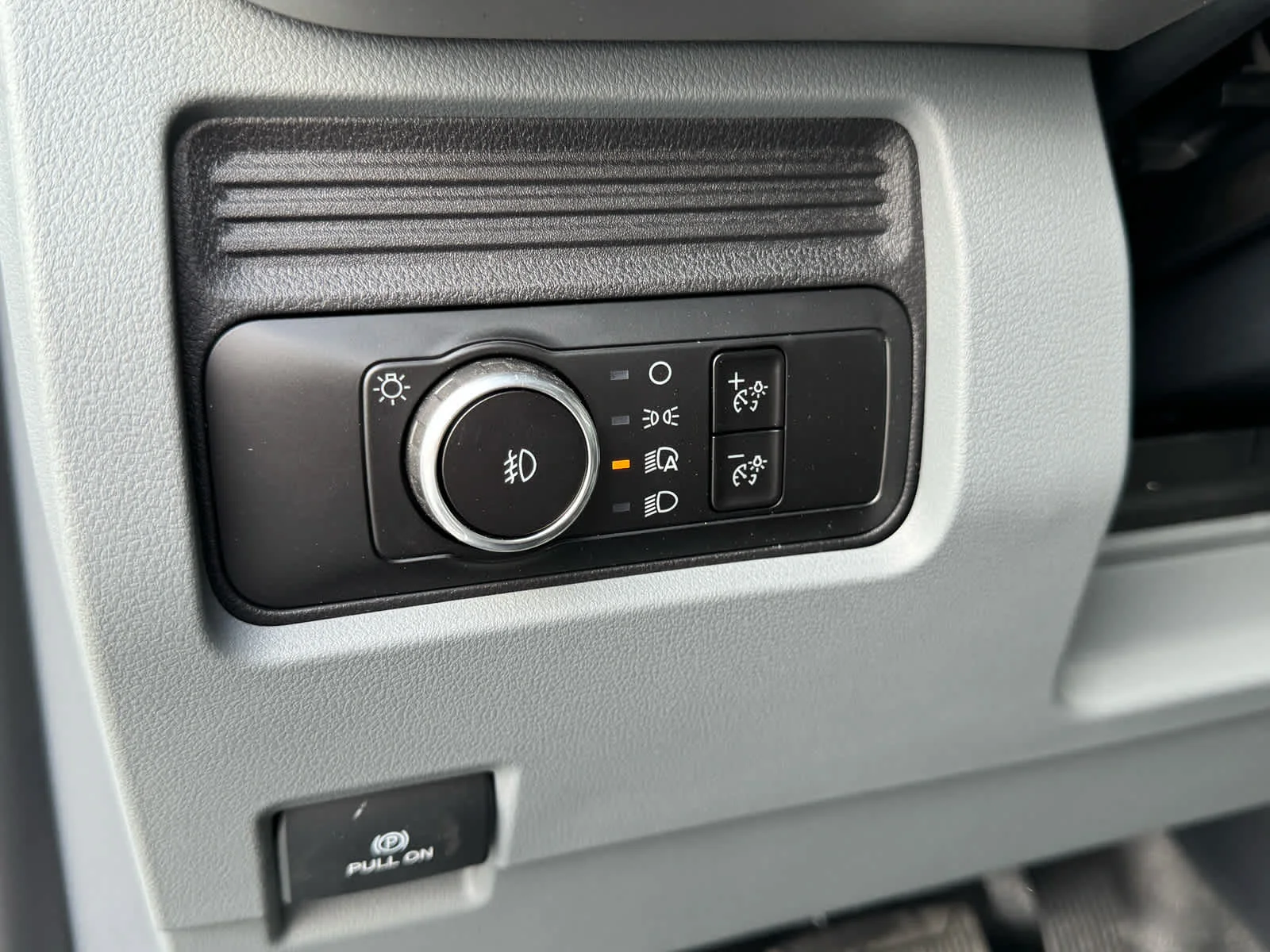 New 2026 Oxford White Ford F-550® XL image 21