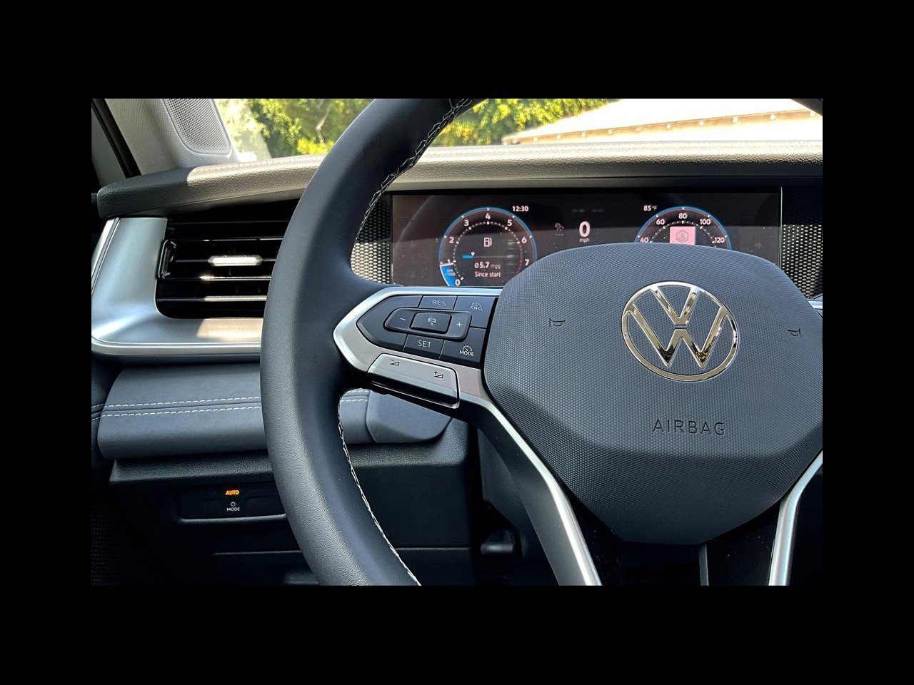 New 2026 Pure White Volkswagen 2.0T SE image 10