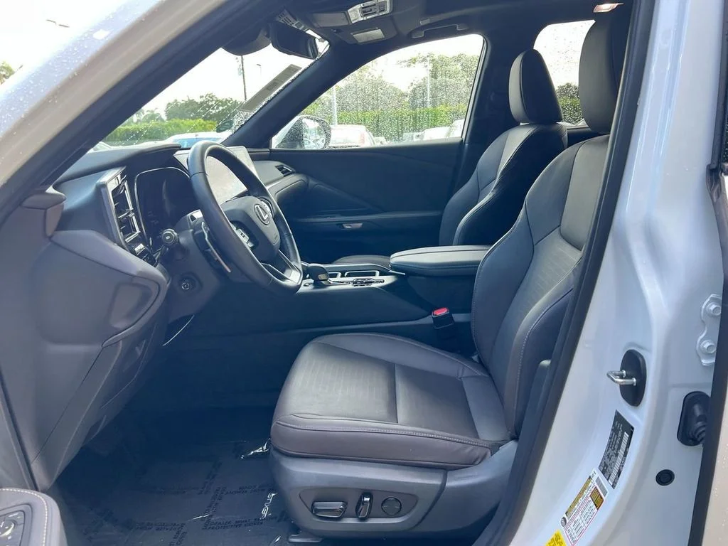 2025 Lexus TX Premium - Photo 12