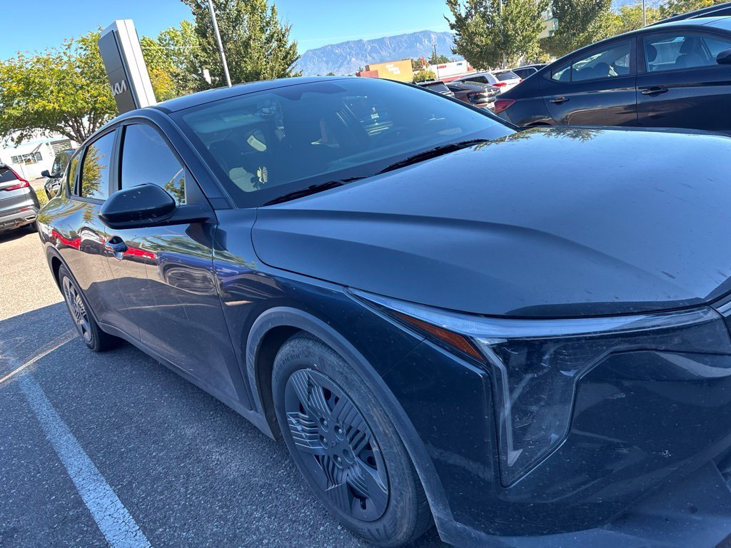 Certified Used 2025 Gray Kia LX image 1