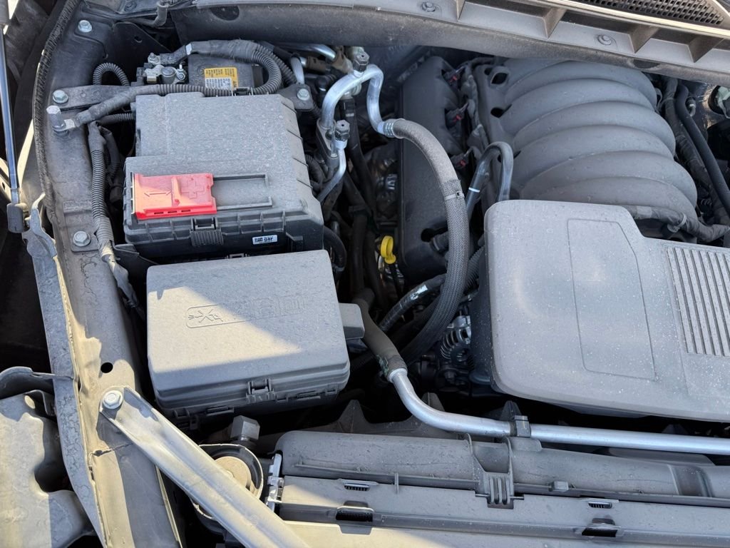 Used 2024 Black GMC SLE image 27