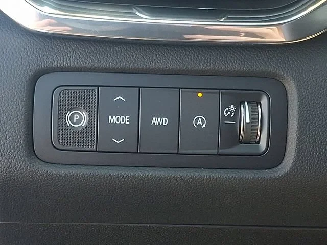 New 2027 Glacier White Tricoat GMC Denali Ultimate image 21