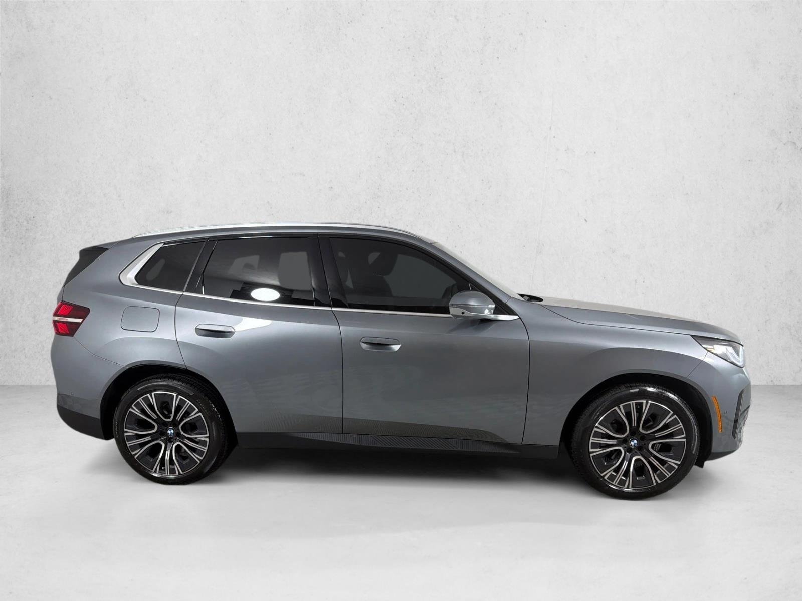 Used 2026 Skyscraper Grey Metallic BMW 30 xDrive image 3