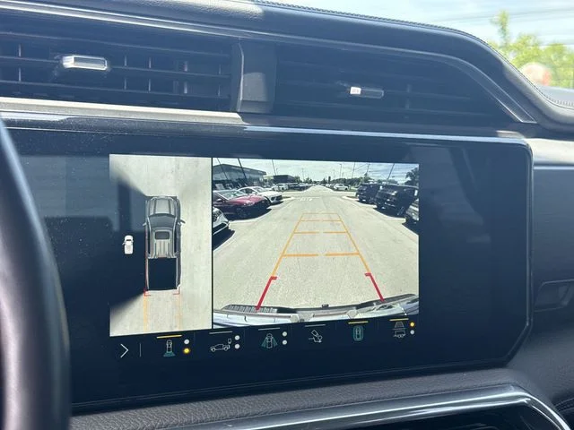 Used 2023 Silver GMC Denali image 17