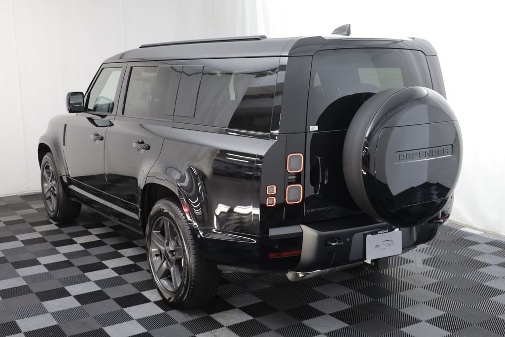 New 2026 Santorini Black LAND ROVER X-Dynamic SE image 17