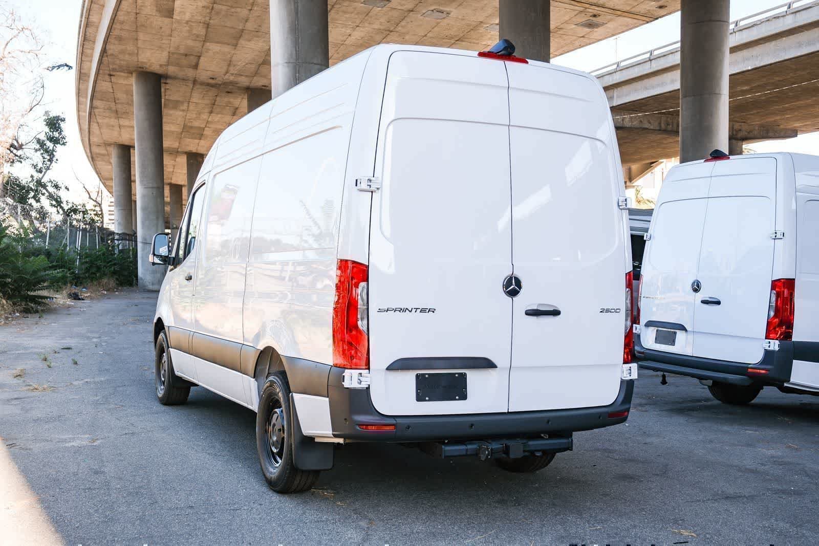 New 2026 Arctic White Mercedes-Benz Cargo 144WB High Roof RWD 2.0L I4 Diesel Turbo HO image 6