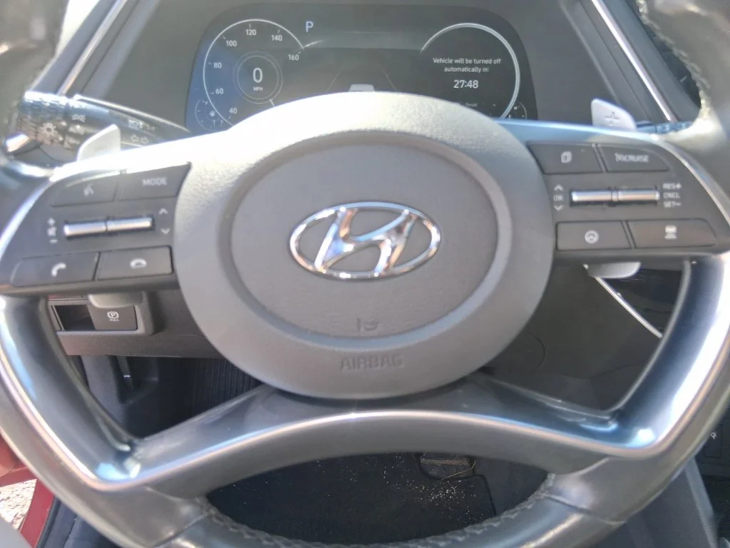 Used 2021 Red Hyundai Limited image 12
