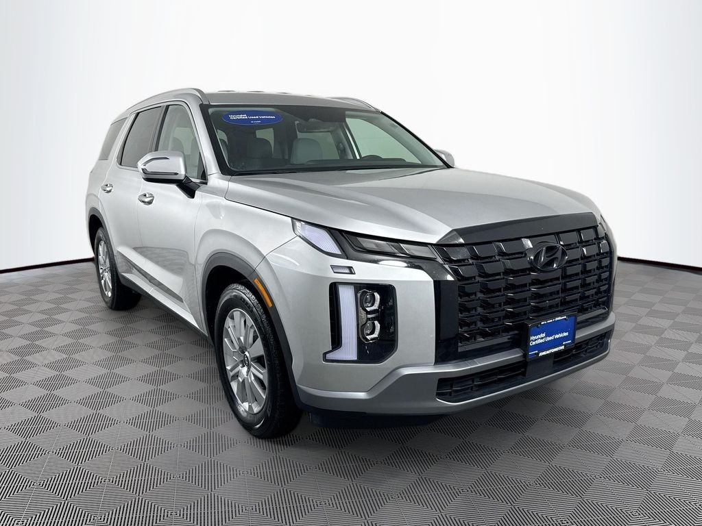 Certified Used 2025 Silver Hyundai SEL image 4