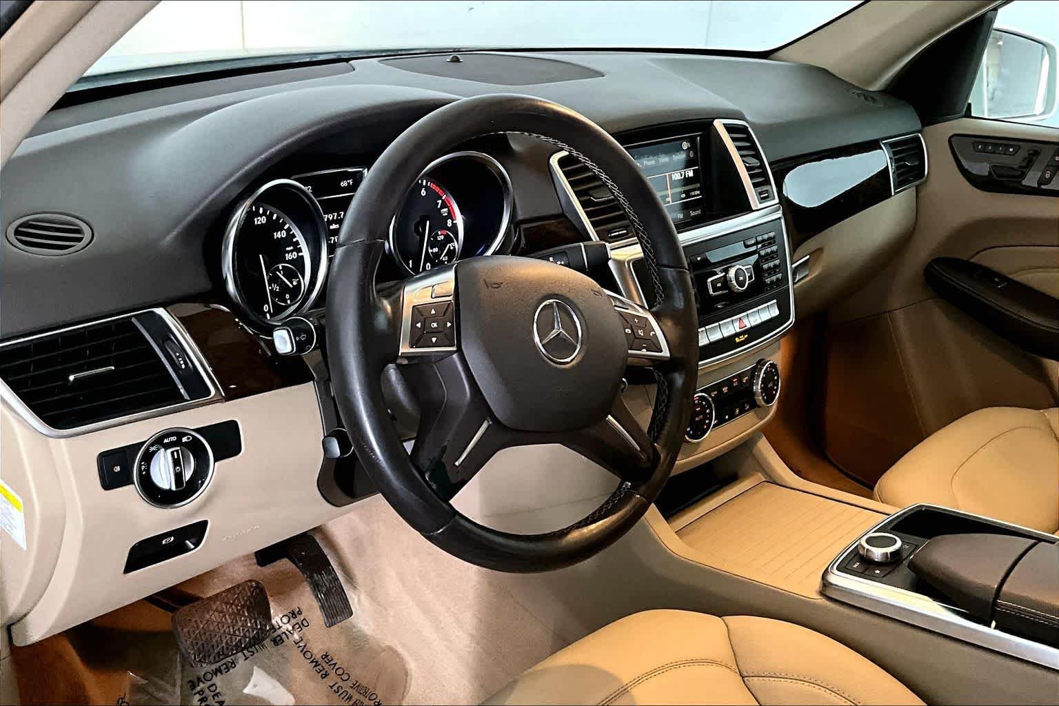 Used 2012 Arctic White Mercedes-Benz ML 350 image 18